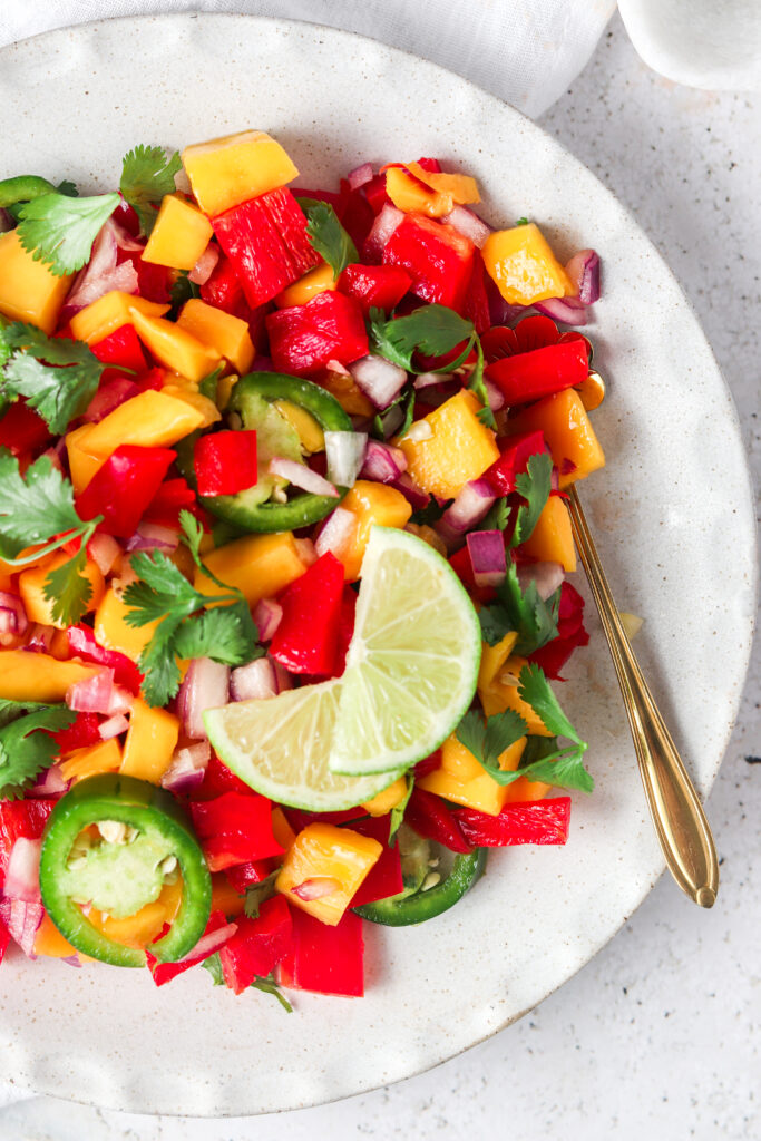 close up picture of mango pico de gallo