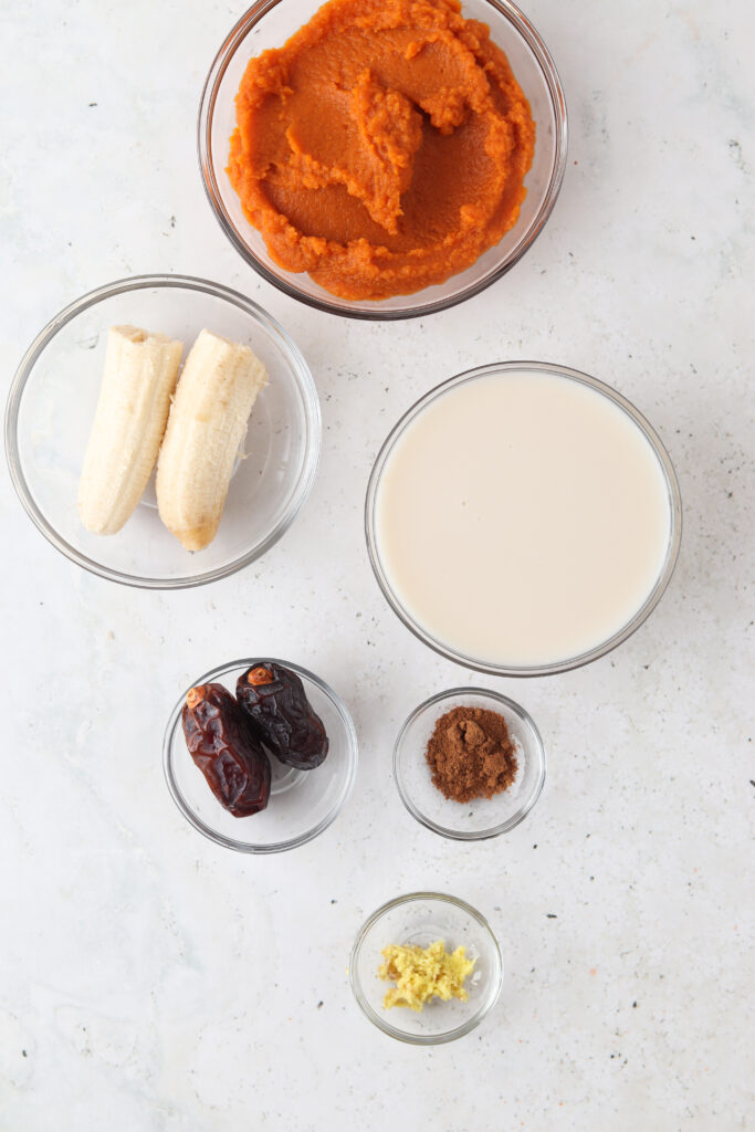 pumpkin pie smoothie ingredients laid out
