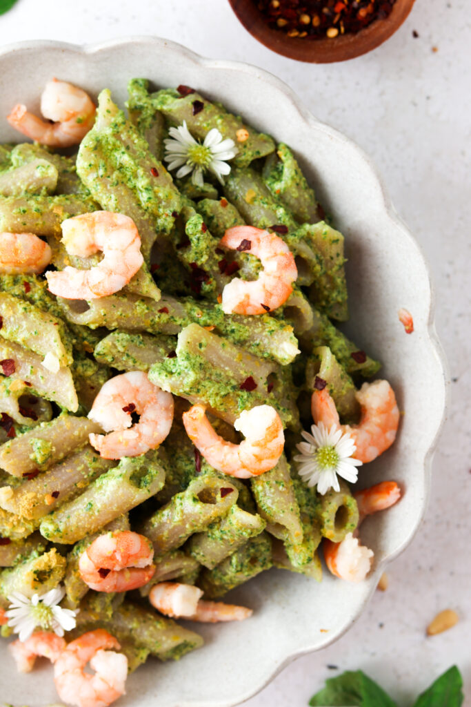 whole30 shrimp pesto in a a bowl