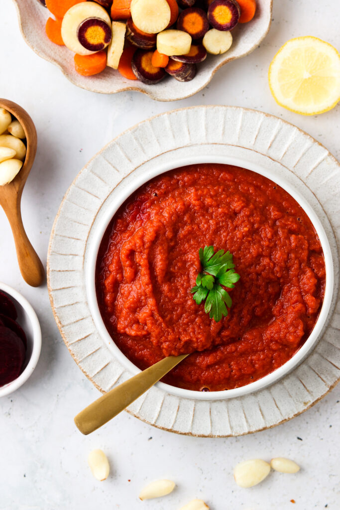 aip nomato sauce in a bowl