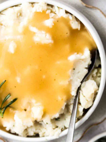 whole30 gravy served over mashed potatoes
