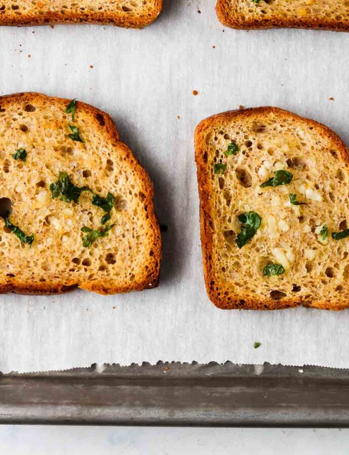 The Best Vegan Garlic Bread Recipe