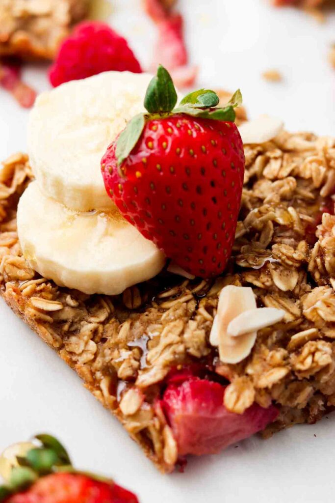 Strawberry Oatmeal Bars 2 strawberry oat bar with bananas on top