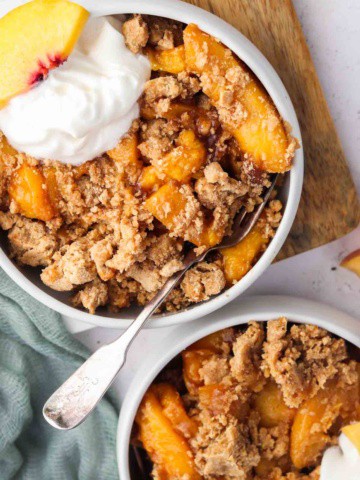 peach cobbler in two bowls