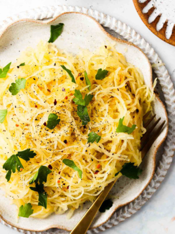 cropped air fryer spaghetti squash 6.jpg