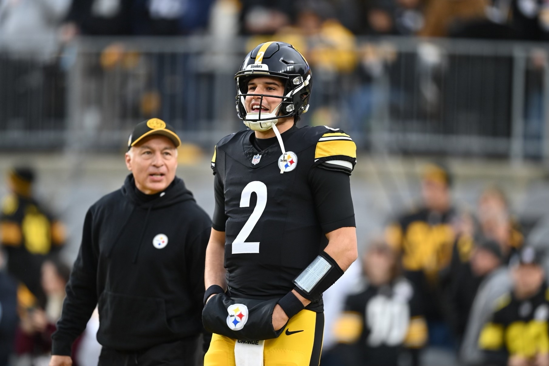 Mason Rudolph on the Steelers field.